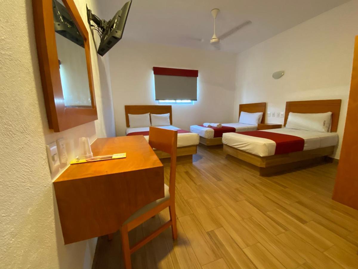 Hotel Lb Manzanillo Bagian luar foto
