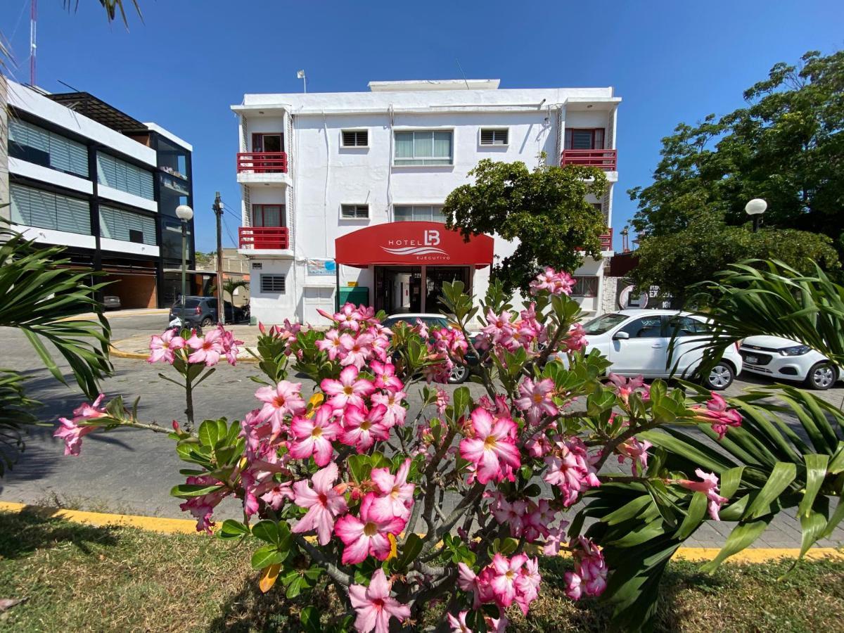 Hotel Lb Manzanillo Bagian luar foto